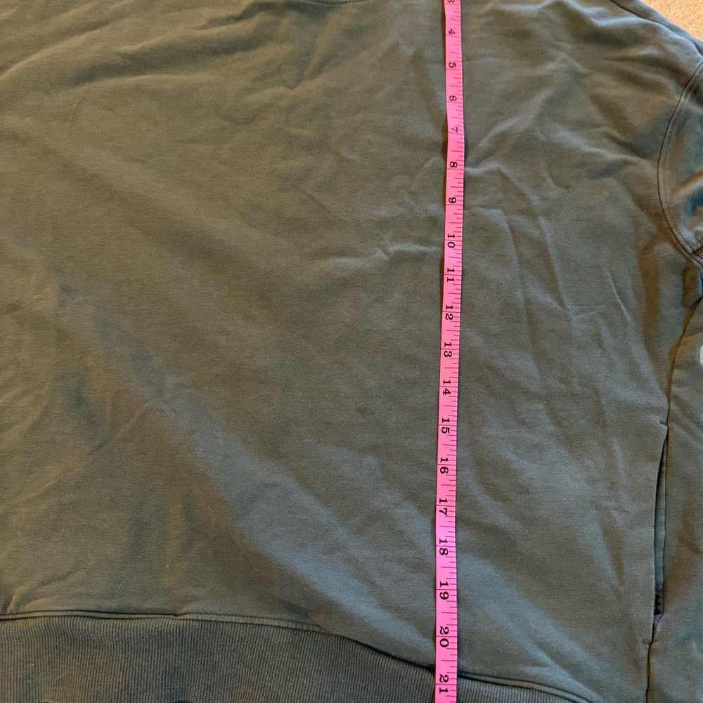 All in Motion Women's Green Crewneck Sweatshirt with pockets - Picture 7 of 8